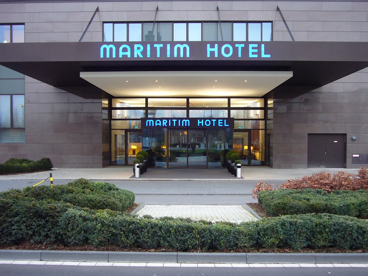 Automatische Schiebetür im Maritim Hotel von Boetker Portaltechnik