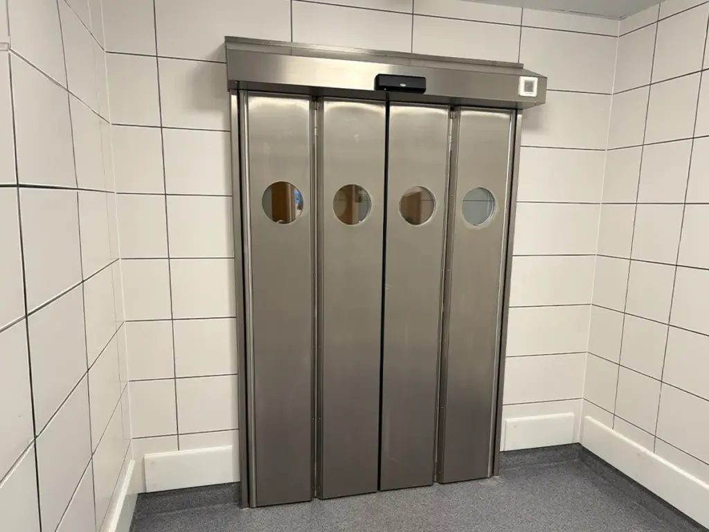 Automatische Edelstahl-Falttür