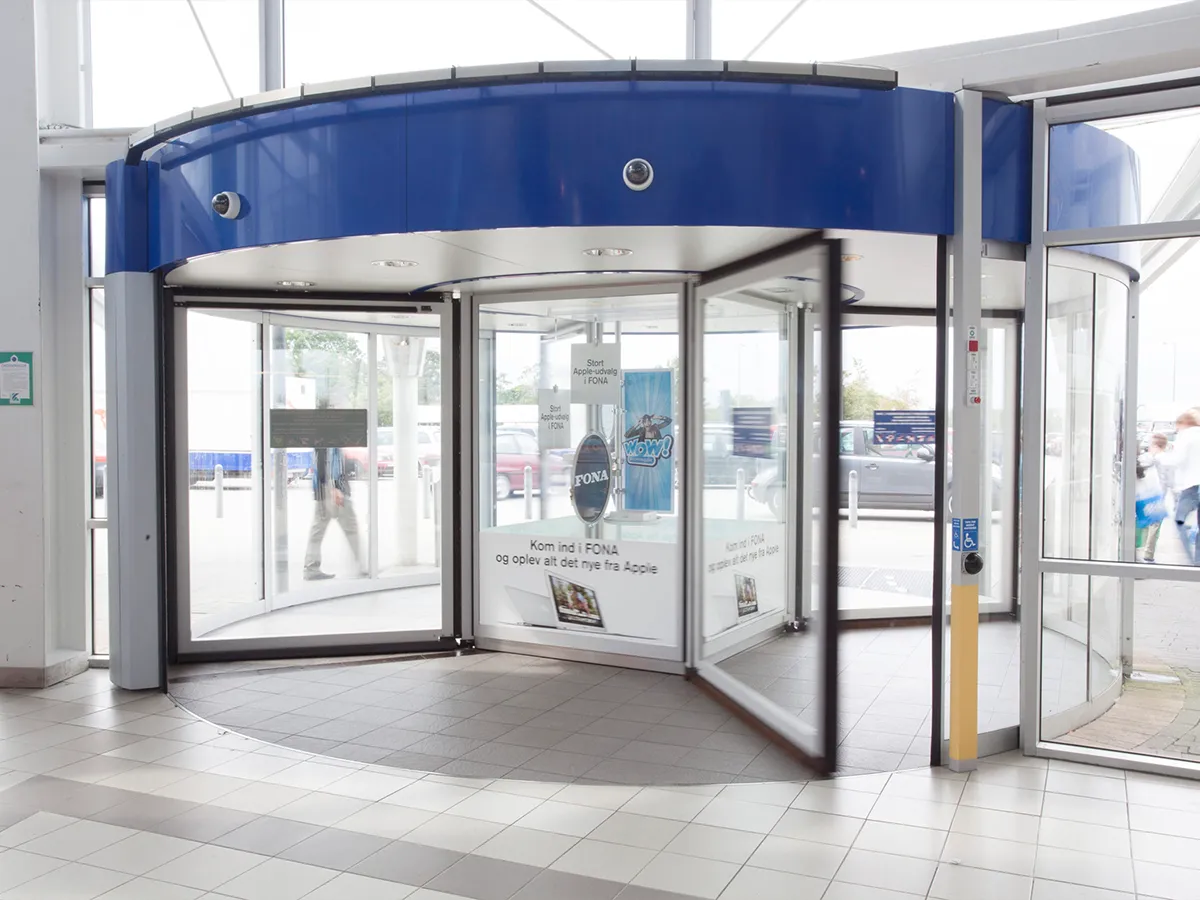 Automatische Karusselltür bei Bilka in Kolding von Boetker Portaltechnik